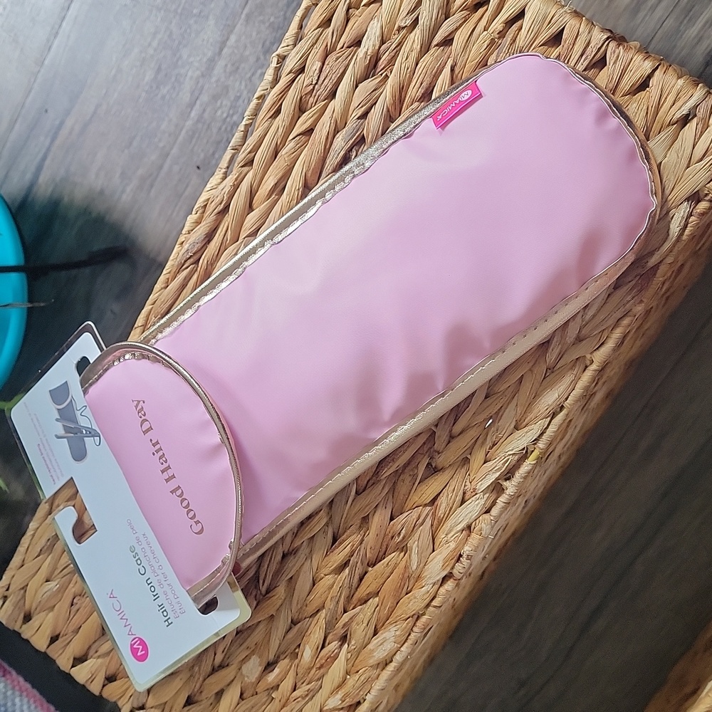 TRAVEL CASE